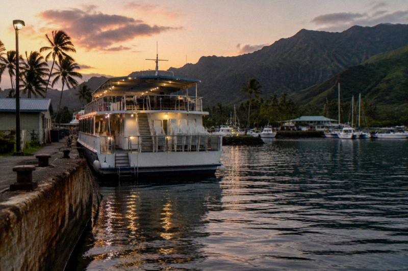3.5-Hour Sunset Dinner Cruise